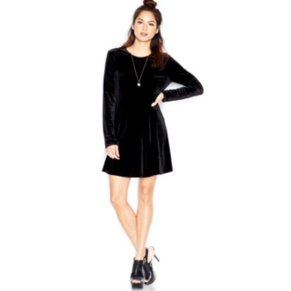 Ronni Nicole vintage velvet mini
